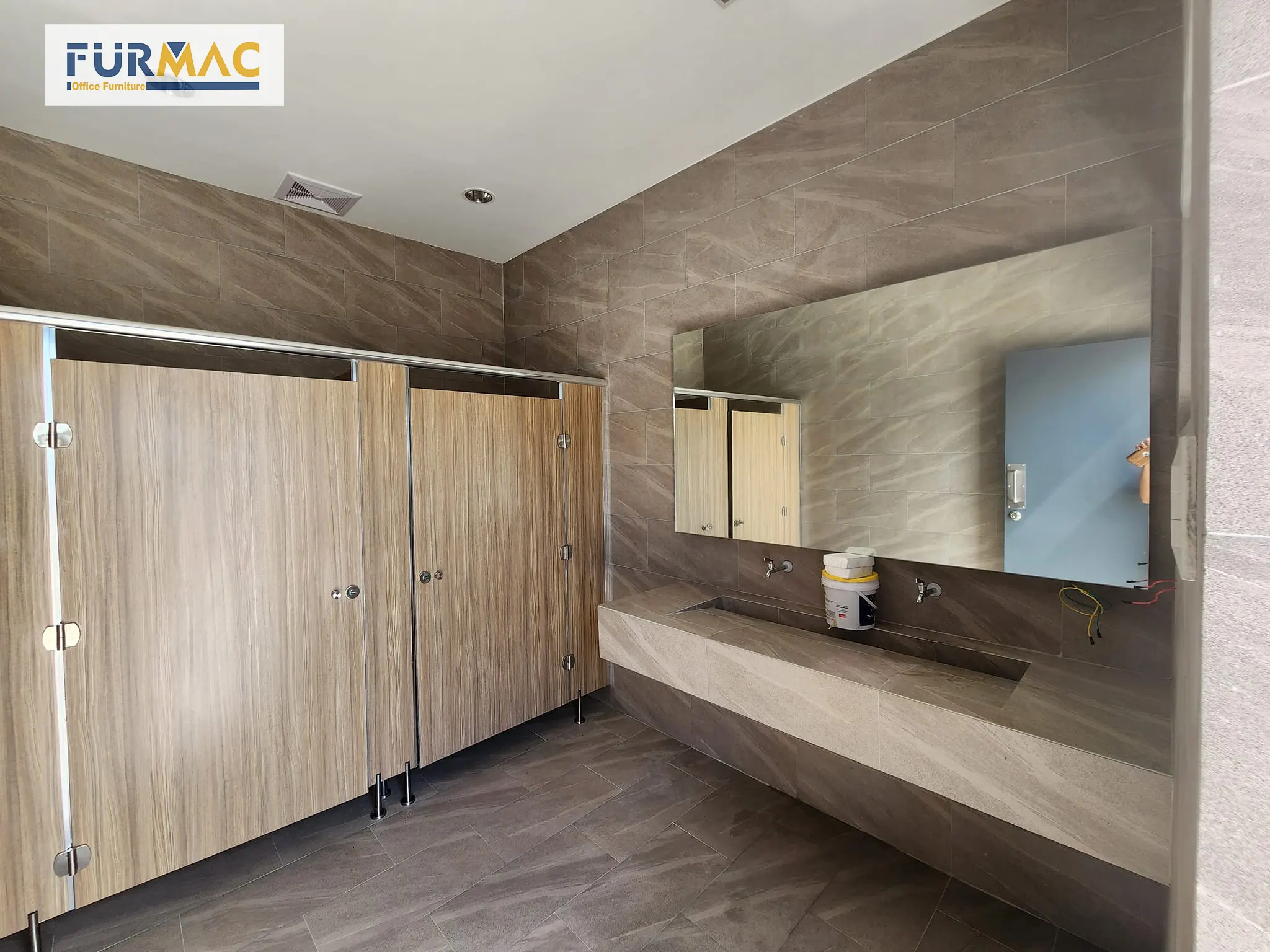 Thi công nhiều dự án vách ngăn vệ sinh tại Nghệ An