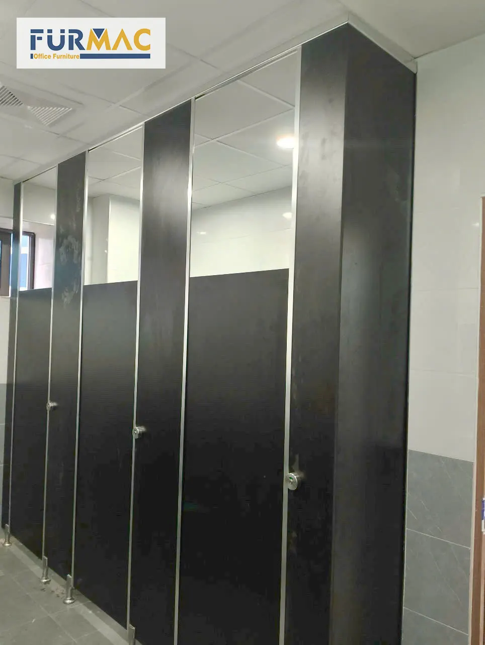 Kích thước tiêu chuẩn vách ngăn vệ sinh: đảm bảo công năng – thẩm mỹ - độ bền