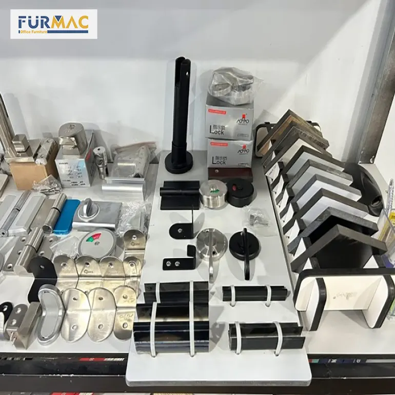 Phụ kiện vách ngăn vệ sinh inox đồng bộ